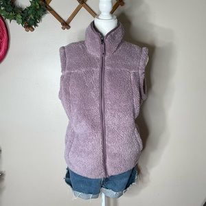 Free Country lavender fuzzy zip up vest